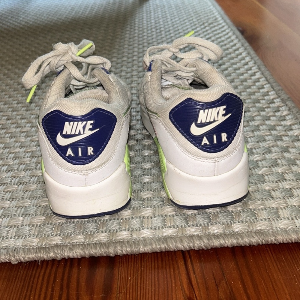 Cute Nike Air Max! - Picture 4 of 5